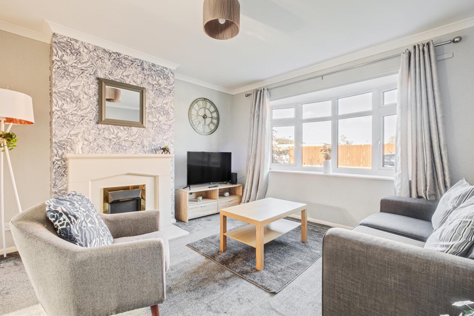 Comfy And Freshly Redecorated Home By Our Home Short Stays Close To Town Centre With Free Parking Бедфорд Экстерьер фото